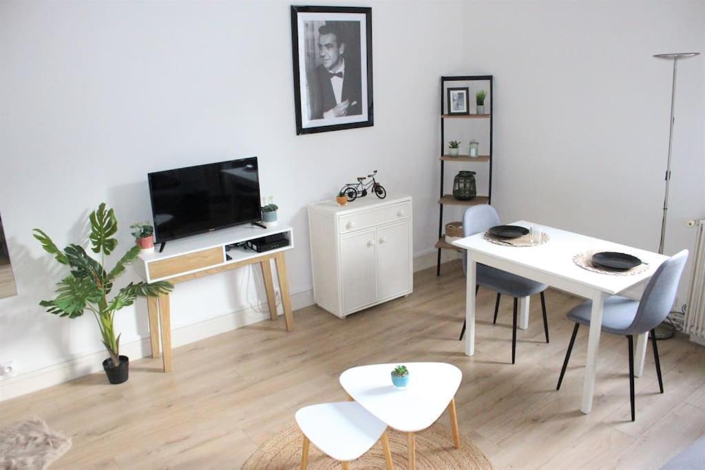 Charmant Studio En Centre-Ville / Proche Gare Le Havre Extérieur photo